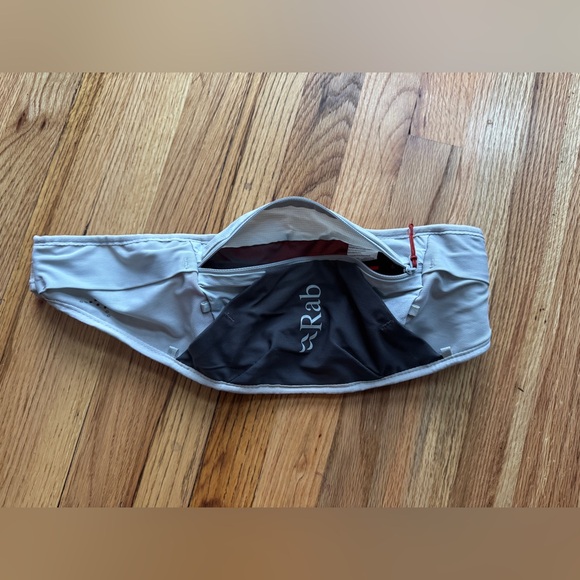 Rab Veil 1L Lightweight Belt Pack - Picture 2 of 5